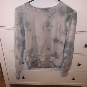 Lululemon sweatshirt